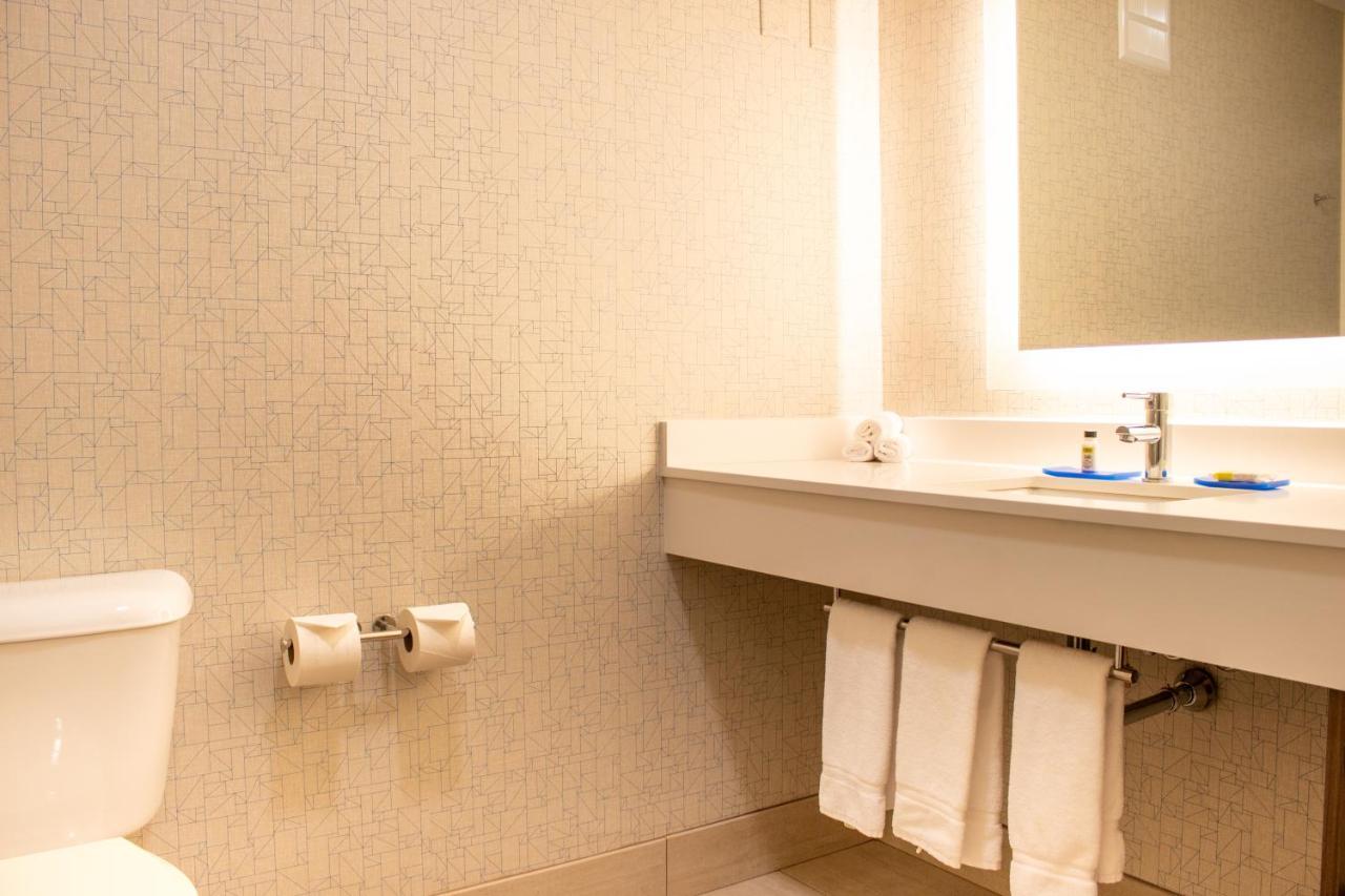 Holiday Inn Express & Suites Wausau By Ihg Weston Екстериор снимка