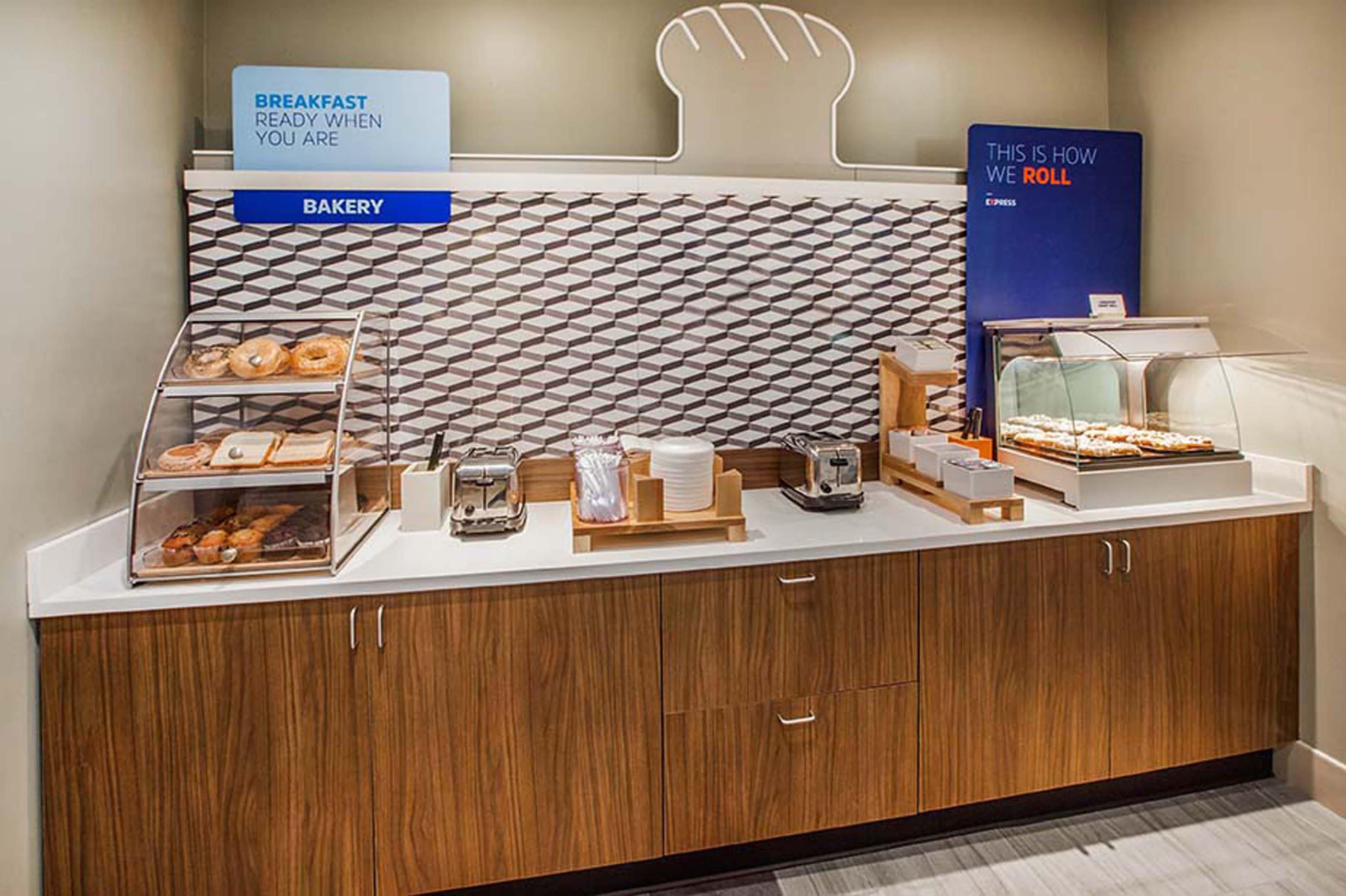 Holiday Inn Express & Suites Wausau By Ihg Weston Екстериор снимка