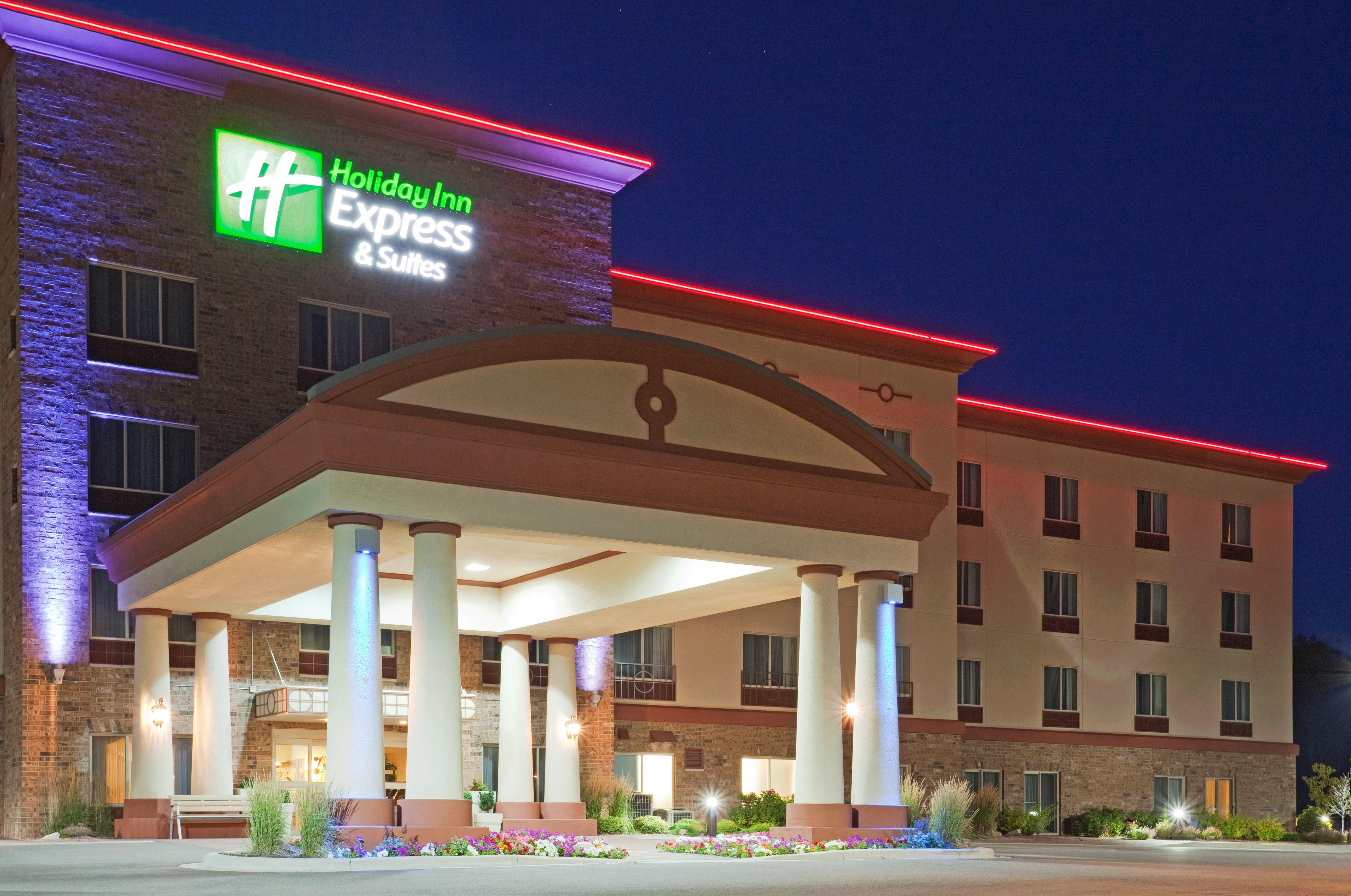 Holiday Inn Express & Suites Wausau By Ihg Weston Екстериор снимка
