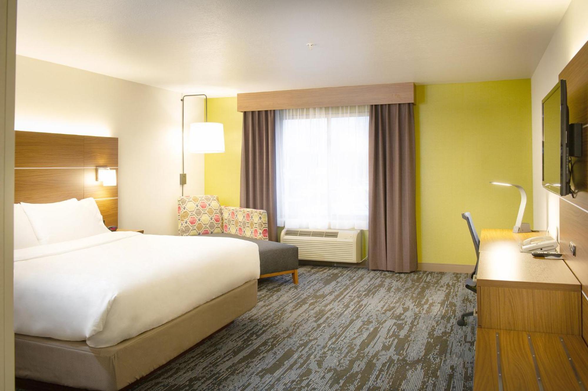 Holiday Inn Express & Suites Wausau By Ihg Weston Екстериор снимка