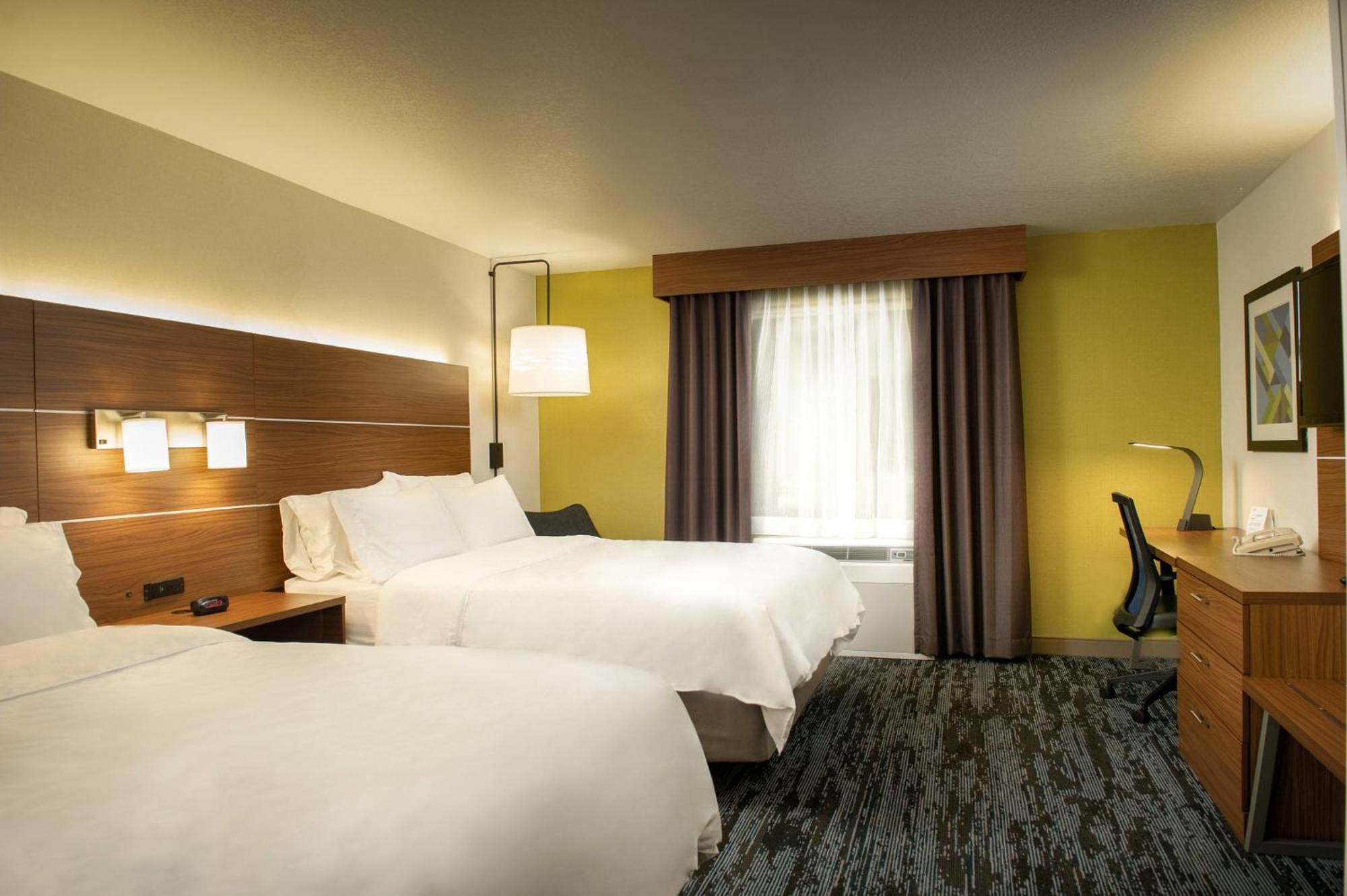 Holiday Inn Express & Suites Wausau By Ihg Weston Екстериор снимка