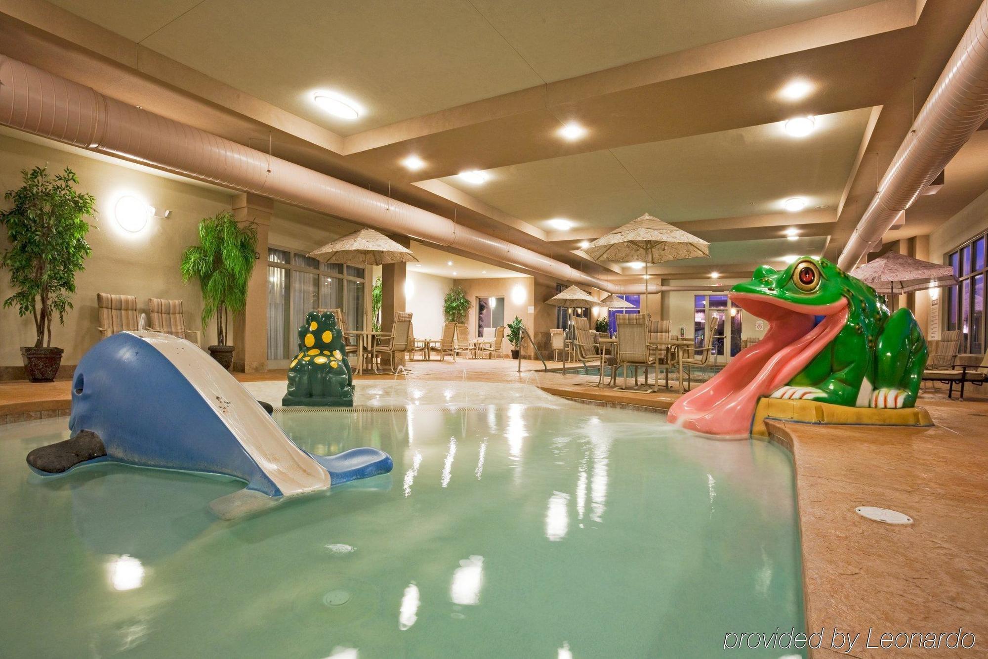 Holiday Inn Express & Suites Wausau By Ihg Weston Екстериор снимка